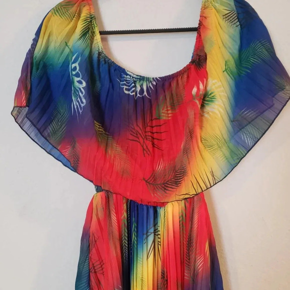 Tropical Off Shoulder Print Dress - Picture 6 of 9